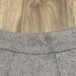 Cozy Gray Wide Photo 2