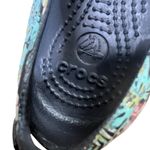 Crocs  Kadee Womens Tropical Floral Ballet Flat Slip On Black Green Flowers Sz 7 Photo 7