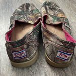 Bob’s Skechers Camouflage Slip Photo 4