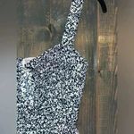 Sienna Sky Black & White Floral Print Smocked Crop Top Tank Size L A32 Photo 3