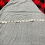 Hallmark  2020 quarantine shirt! Excellent shape!!women’s size xl Photo 2