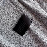 Simply Vera Vera Wang Gray Long Sleeve Asymmetrical Hem Top Women’s L Photo 4