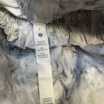 Lululemon Brisk Stroll Skirt Marble Tie Dye Gray White Size 2 Photo 4