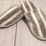 Soft Cozy Slippers, Size 10/11 Brown Photo 3