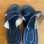 L.L.Bean  Woman’s Sandals  8m Photo 3