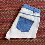 Missguided RIOT TWO TONE HIGH RISE MOM JEAN SHORTS Photo 1