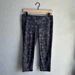 Athleta 🖤 Black Abstract Print Zebra Chaturanga Capri Leggings Photo 1