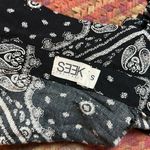 SEEK the Label  BLACK BANDANA PRINT BUTTON UP TIE FRONT CROP TOP Photo 1