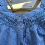 American Eagle  Tiered Ruffle Sleeveless Buttoned Top in Blue Size Medium NWT Photo 4