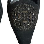 Anne Klein NEW AK  Mckee Black Nubuck Crystal Accented Pointed Toe Pumps Size 9 M Photo 3