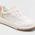 Universal Threads Universal Thread women’s flora sneakers size 7.5 Photo 0