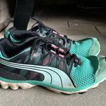 Puma women’s walking athletic shoes size 7 Photo 3