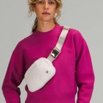 Lululemon WHITE AND GOLD SHERPA BELT BAG NWT Photo 1