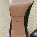 Bettye Muller Purple Embroidered Flowers Women's High Heels Size 7.5 Shoes EUC Photo 4