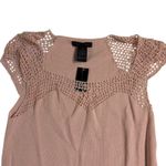 The Limited  Crochet Knit Top Sleeveless Beaded Blouse Pink‎ Casual Tank Size M Photo 2