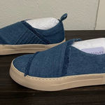 Aerosoles  Brighton Blue Fringe Denim Footwear NIB size 7.5 Slip on Photo 0