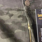 Lee NWT  WOM SZ 26 M HUNTER CAMO DESIGN SKINNY LEG Photo 6