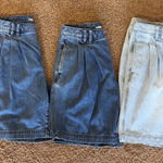 Lands' End  Light/Medium Wash Lot Bundle 3 Pleated Jean Shorts Womens 8 10 Petites Photo 0
