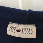 Free Kisses FINAL MARKDOWN  Hooded Top (L) Photo 3