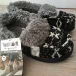 Muk Luks Slippers, Size 7/8 Black Photo 0
