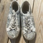 Women’s silver glitter star sneakers. Size 8.5 Photo 1