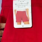 Isaac Mizrahi Red Scalloped Tailored Flat Front Slimming Short NWT  NY Size 4 Photo 7