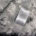 Coco + Carmen fur shawl Photo 3