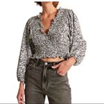 Abercrombie & Fitch Sz XL Abercrombie $65 Navy Floral Smock Wrap Shirt Photo 1