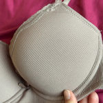 Daisy Fuentes  34c bra Photo 2