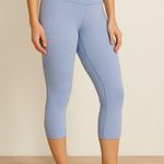 Outdoor Voices  NWT Women's Size XS 3/4 Warmup Leggings in Lilac Photo 0