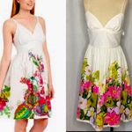 Trina Turk   Fit and Flare Abstract Floral size 4 Photo 1