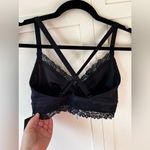 Savage x Fenty NWT Women’s Lace Race Low Impact Sports Bra Size Medium Black Photo 2