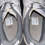 Womens white giro clip in cycling shoes Size 9 Photo 3