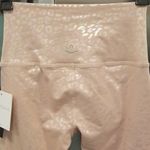 Beyond Yoga ππ High Waisted Midi Legging Tinted Rose Iridescent Pink Leopard XS Photo 3