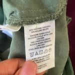 Ann Taylor Belted Cargo Shorts in Fresh Green Size 0 Photo 3