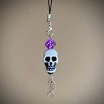 Handmade skull & fishbone goth grunge punk funky Halloween phone charm/keychain/bag charm/car decor/display 🖤 Photo 1