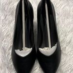 Matt & Nat Women’s Stanley Vegan leather block heel shoes in black size 6 Photo 0