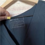 FIGS  Casma Scrub Top Dark Harbor Size XL Photo 4