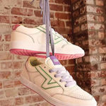 Vans  Lowland ComfyCush Shoe
Women Size 7.0 US Photo 0