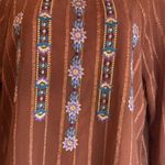 Savannah Jane Rust Tone on Tone Embroidered Top Keyhole Back Sz M LN Size M Photo 3