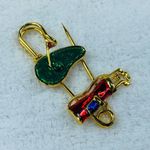 Golfer Putting Green Golf Bag Jewelry Kilt Pin Brooch Metal Enamel Colorful Photo 9