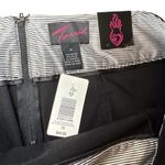 Torrid NWT Women's Plus Black Stretch Pencil Skirt Pleated Slit Size 18 Photo 1