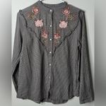 Lucky Brand  embroidered floral ruffle long sleeve snap button down shirt Size S Photo 3