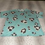 Fantastic Fawn  Teal and Black Leopard Print Tee Photo 3