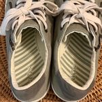 Taos Sneakers with White Laces size 10 wide Gray Photo 3