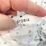 Storia Star Print V Neck Sleeveless Tie Waist Romper Playsuit White Medium Photo 2