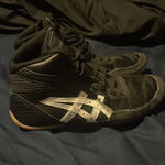 ASICS  wrestling shoes woman’s 6 Photo 0
