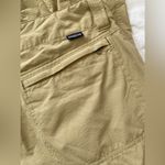 Patagonia Womens  khaki jeans Photo 2