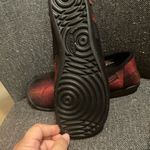 Keen  Women's Black and Red Loafers Photo 4