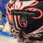 Banana Republic Cute  deep navy floral lightweight cotton breezy blouse Photo 3